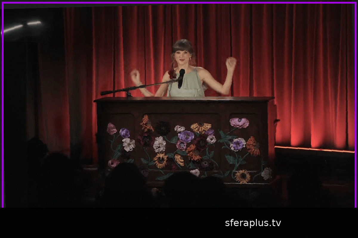 Тейлор Свифт исполнила попурри из песен «All Too Well», «I Knew You Were Trouble» и «August» в видео из Grammy Museum